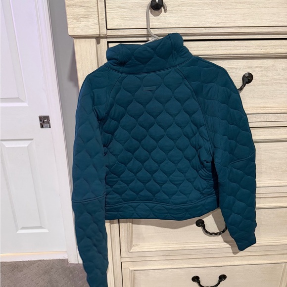 Lululemon Athletica Teal Quilted Pullover - Picture 4 of 4